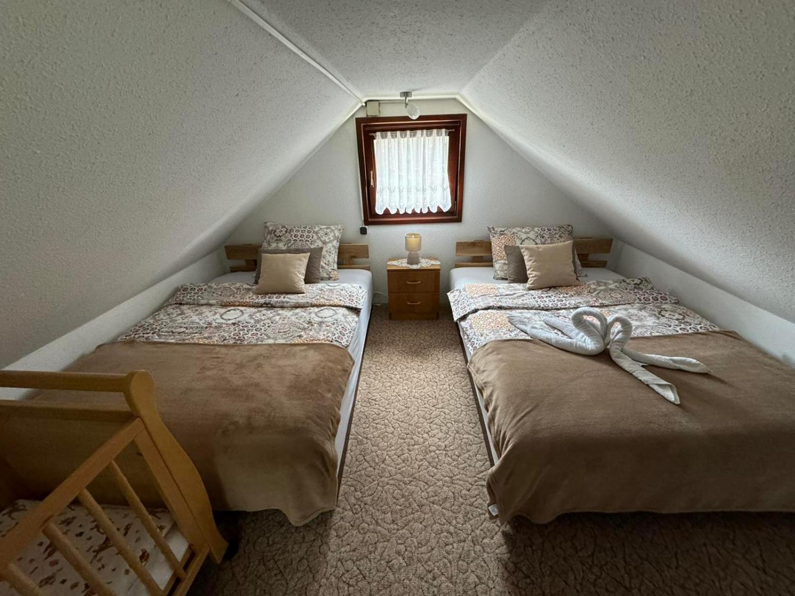 Holiday Home Manda Tounj Exterior foto